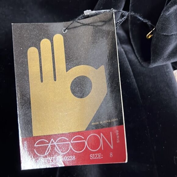 Vintage Sassoon velvet jacket with sequins. Size 8 - Picture 11 of 11